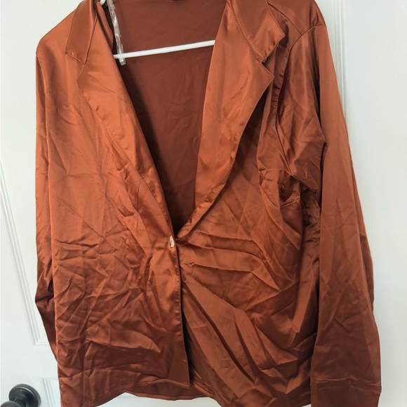 HYFVE Copper Satin Pajama Set Ensemble - Picture 4 of 6